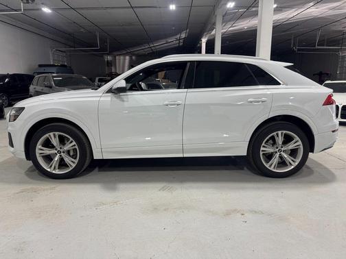 2023 Audi Q8 55 Premium