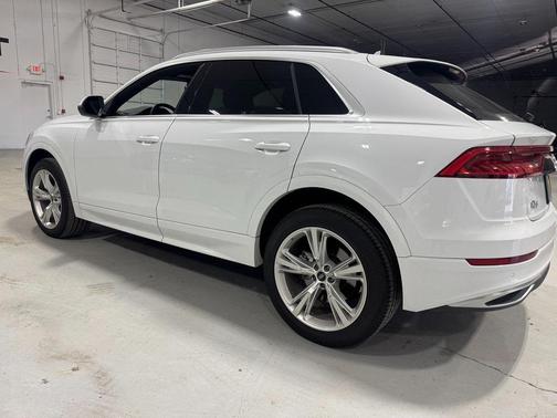 2023 Audi Q8 55 Premium