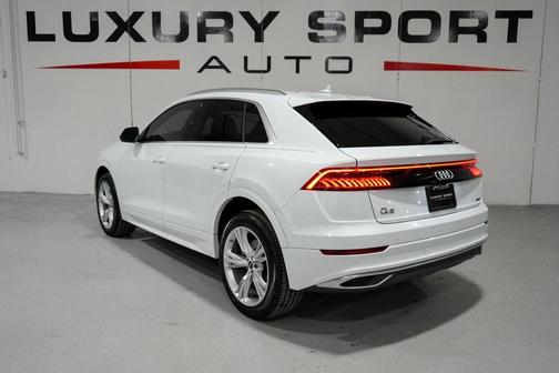 2023 Audi Q8 55 Premium