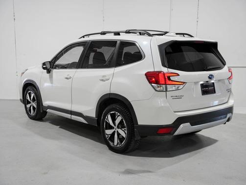 Crystal White Pearl 2020 Subaru Forester Touring
