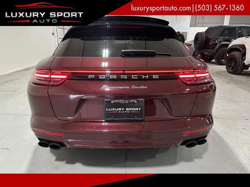 2018 Porsche Panamera Turbo