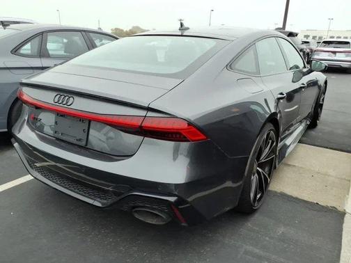 2023 Audi RS 7 4.0T