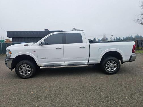 2021 RAM 2500 Laramie Crew Cab 4x4 6'4' Box
