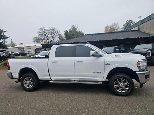 2021 RAM 2500 Laramie Crew Cab 4x4 6'4' Box