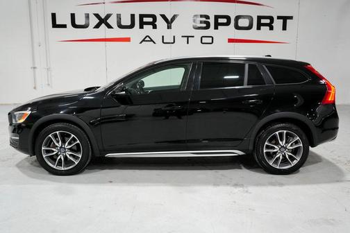 Black Stone 2015 Volvo V60 Cross Country T5 Platinum
