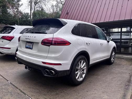 2015 Porsche Cayenne Cayenne