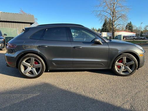 2017 Porsche Macan GTS