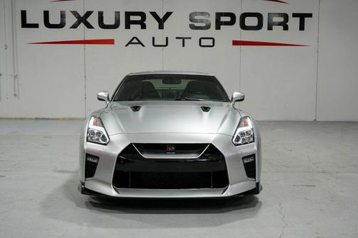 2020 Nissan GT-R Premium Dual-clutch 6-Speed Transmission