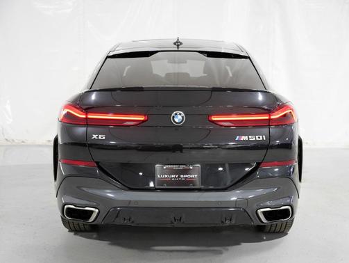 Black Sapphire Metallic 2020 BMW X6 M50i