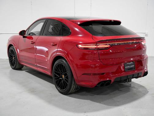2023 Porsche Cayenne GTS