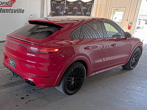 2023 Porsche Cayenne GTS