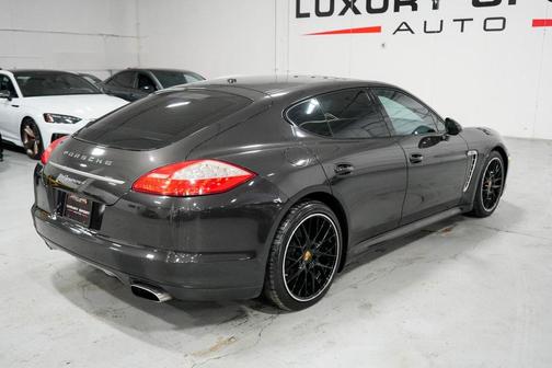 2013 Porsche Panamera 4 Platinum Edition