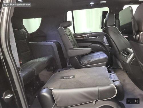 2024 Cadillac Escalade ESV Sport Platinum