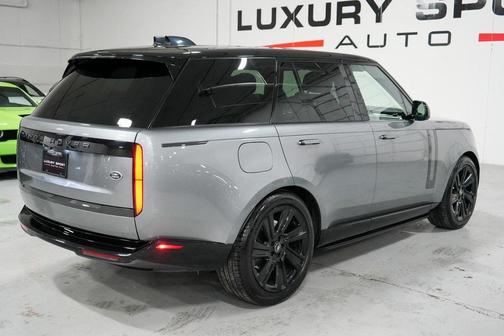 2023 Land Rover Range Rover P530 SE