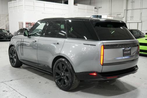 2023 Land Rover Range Rover P530 SE