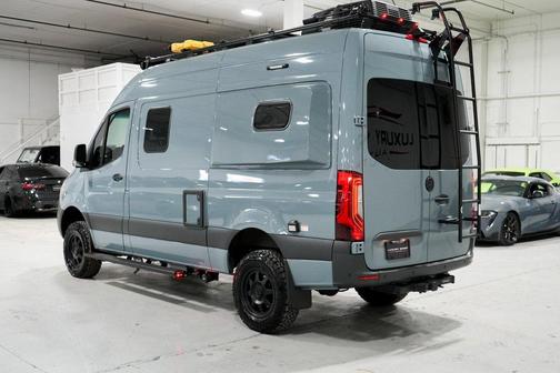 2021 Mercedes-Benz Sprinter 2500 Standard Roof
