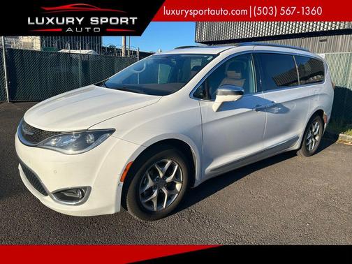 Bright White Clearcoat 2017 Chrysler Pacifica Limited