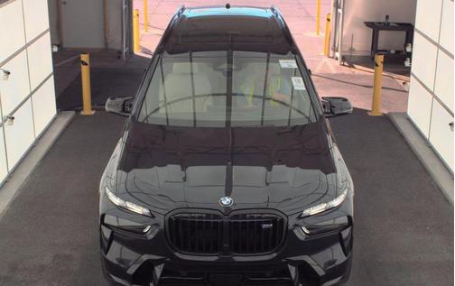 2024 BMW X7 M60i