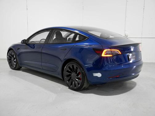 Deep Blue Metallic 2023 Tesla Model 3 Performance