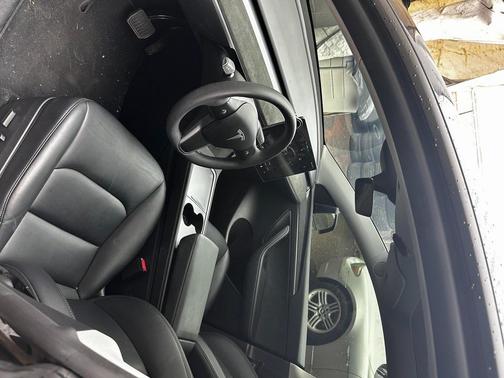 2025 Tesla Model Y Long Range Dual Motor All-Wheel Drive