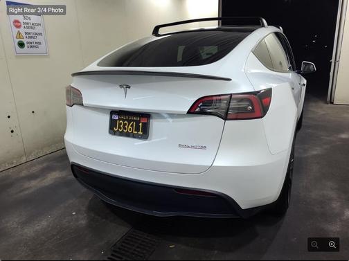 2024 Tesla Model Y Performance Dual Motor All-Wheel Drive