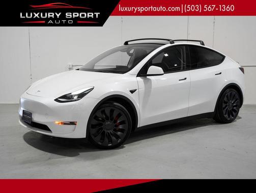 Pearl White Multi-Coat 2024 Tesla Model Y Performance Dual Motor All-Wheel Drive