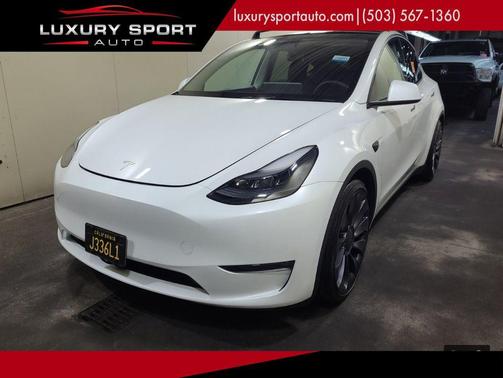 Pearl White Multi-Coat 2024 Tesla Model Y Performance Dual Motor All-Wheel Drive