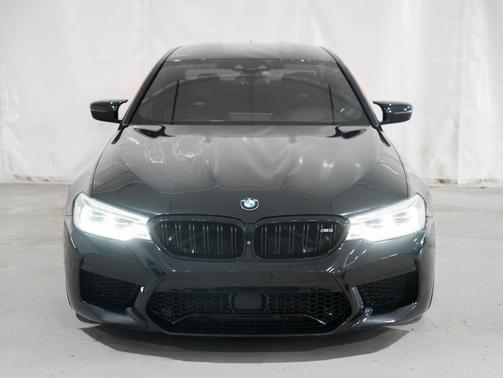 Black Sapphire Metallic 2019 BMW M5 Base