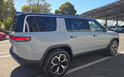 2024 Rivian R1S Adventure Quad Motor Large Pack