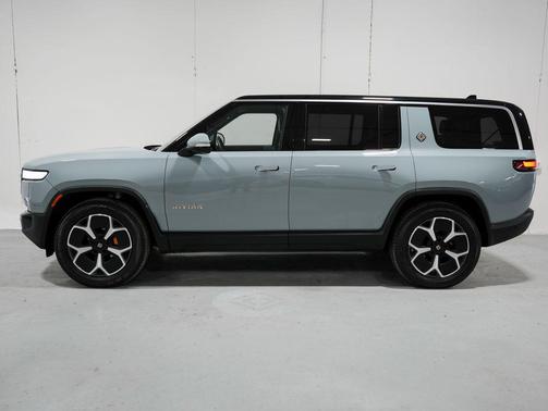 El Cap Granite 2024 Rivian R1S Adventure Quad Motor Large Pack