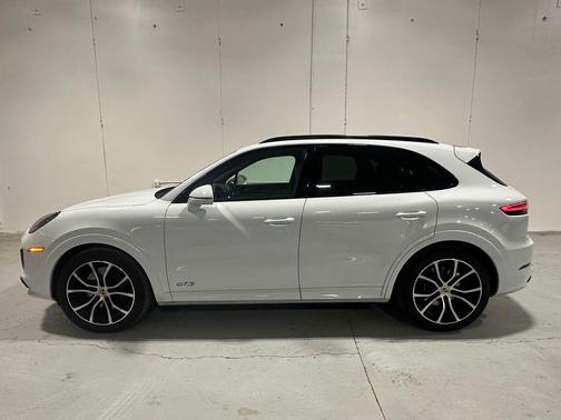 2023 Porsche Cayenne GTS
