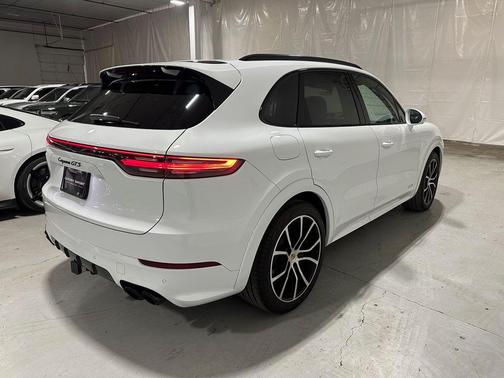 2023 Porsche Cayenne GTS