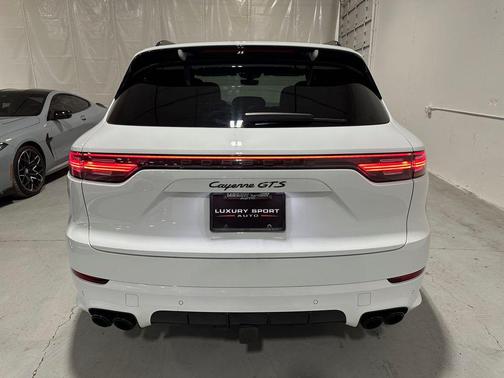 2023 Porsche Cayenne GTS