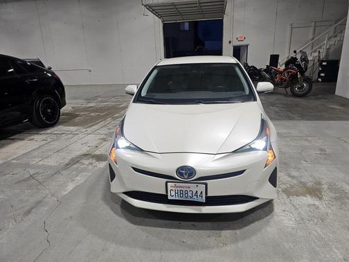 2018 Toyota Prius One