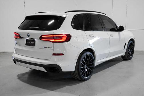 2022 BMW X5 M50i