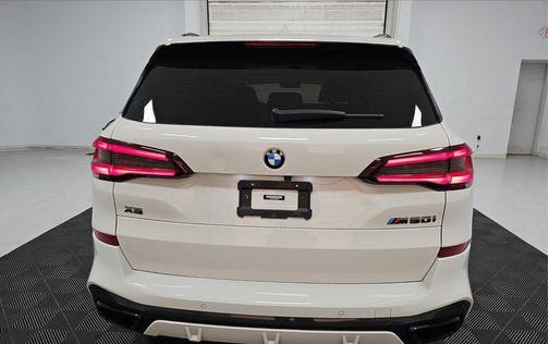 2022 BMW X5 M50i