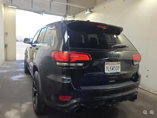 Diamond Black Crystal Pearlcoat 2019 Jeep Grand Cherokee SRT