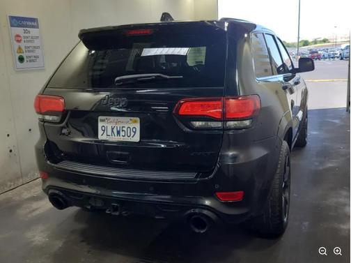 Diamond Black Crystal Pearlcoat 2019 Jeep Grand Cherokee SRT