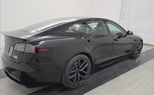2022 Tesla Model S Plaid