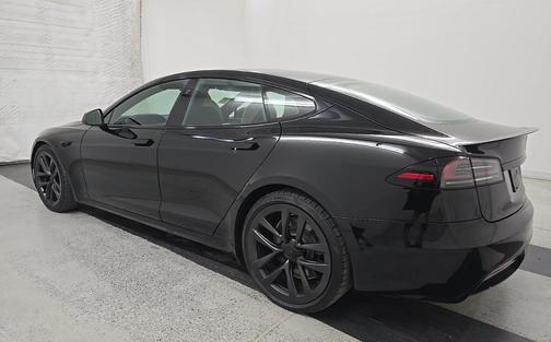 2022 Tesla Model S Plaid