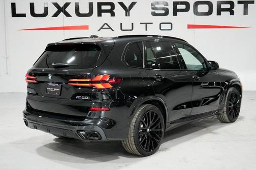 2025 BMW X5 M60i