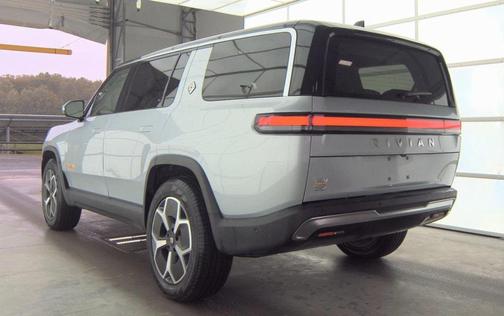 2024 Rivian R1S Adventure Quad Motor Large Pack