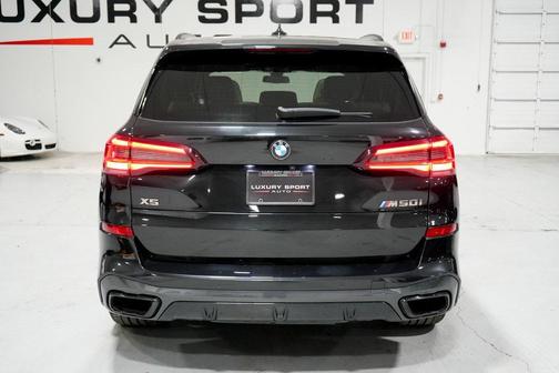 2022 BMW X5 M50i