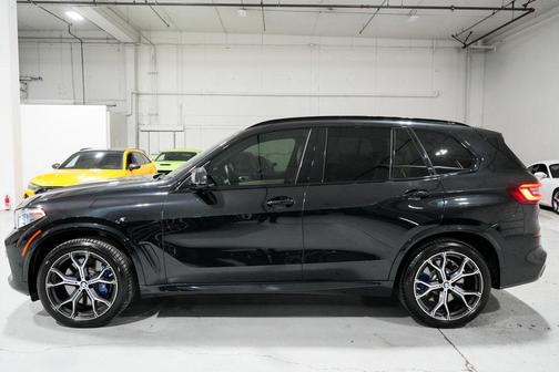 2022 BMW X5 M50i