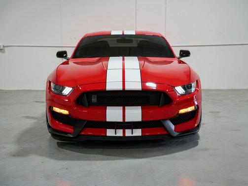 2017 Ford Shelby GT350 Base