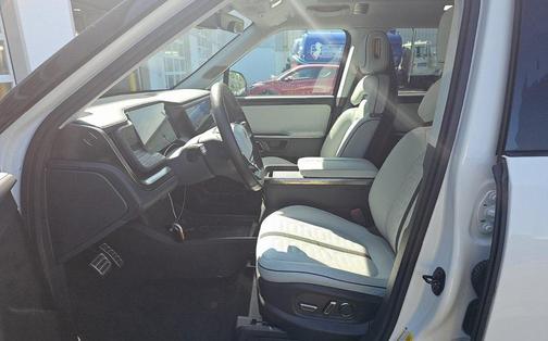 2024 Rivian R1S Adventure