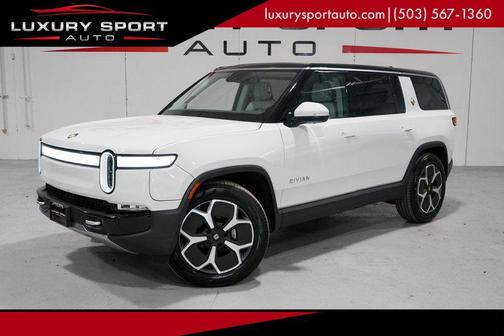 2024 Rivian R1S Adventure