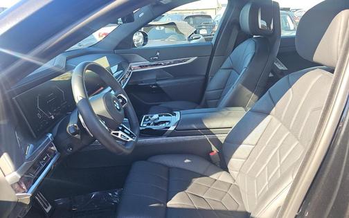 2023 BMW 760 i xDrive