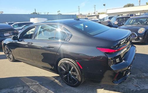 2023 BMW 760 i xDrive