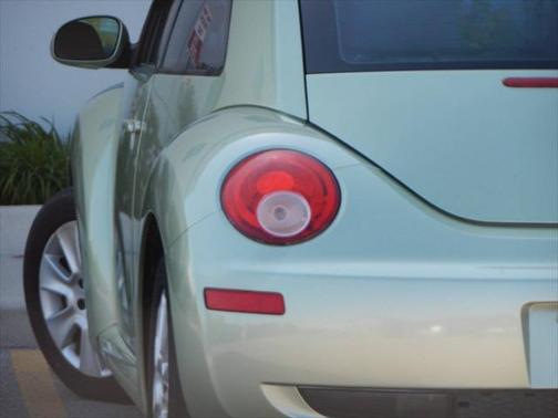 2009 Volkswagen New Beetle S